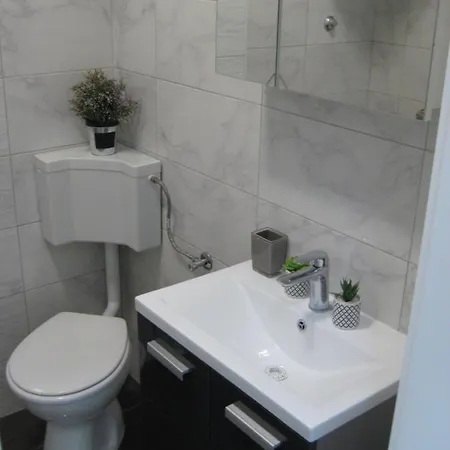 Peninsula Apartman *